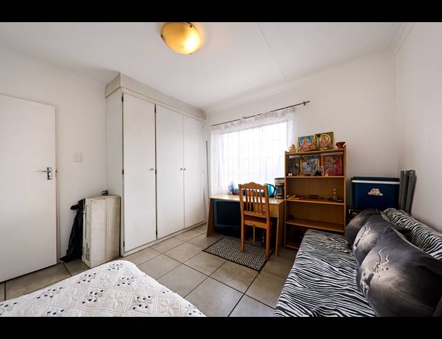 3 BEDROOM TOWNHOUSE FOR SALE IN HALFWAY GARDENS
